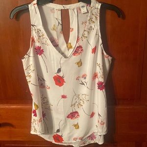 OLD NAVY SLEEVELESS TOP SIZE MEDIUM